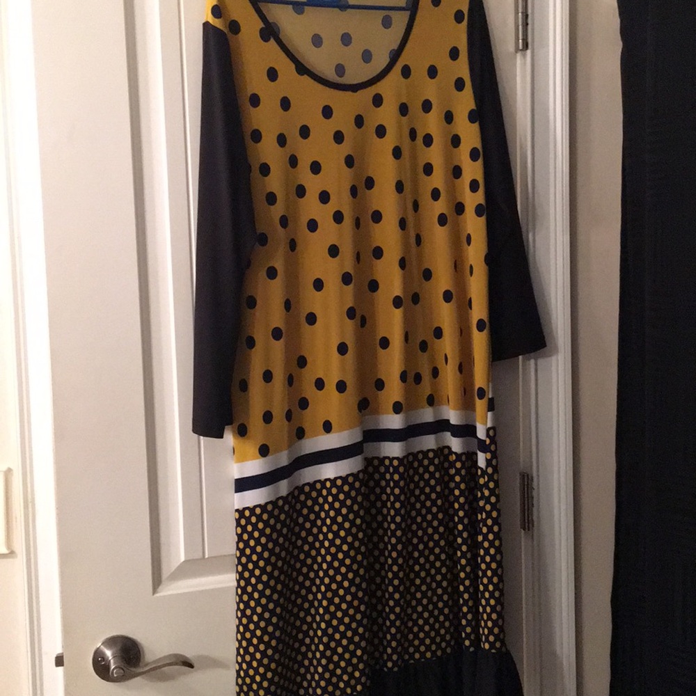 Short maxi style dress. Worn once